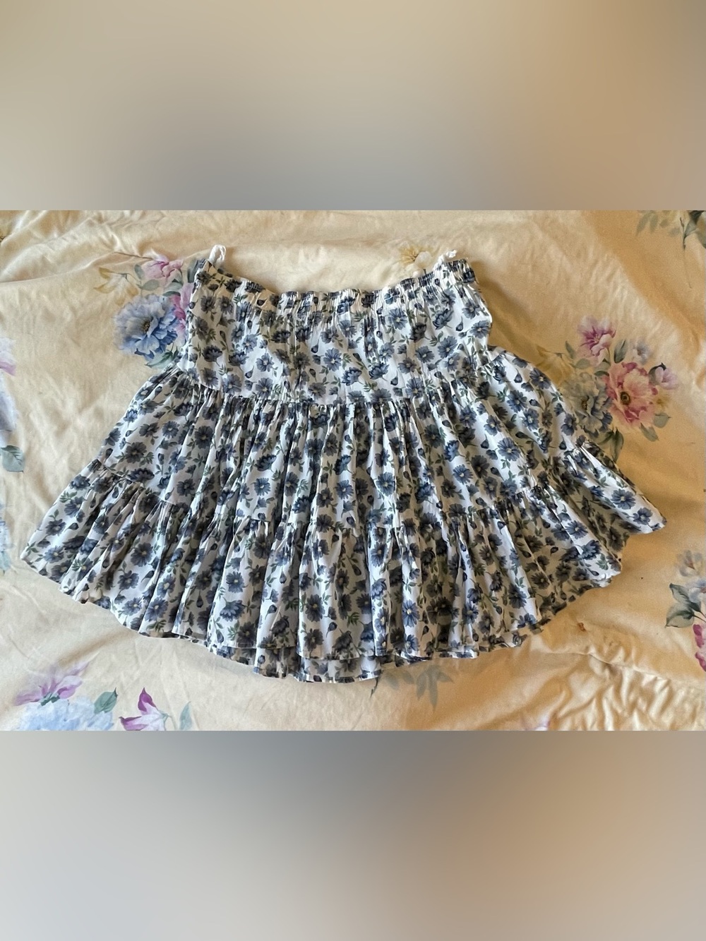 Wet Seal White and Blue Floral Tiered Mini Skirt